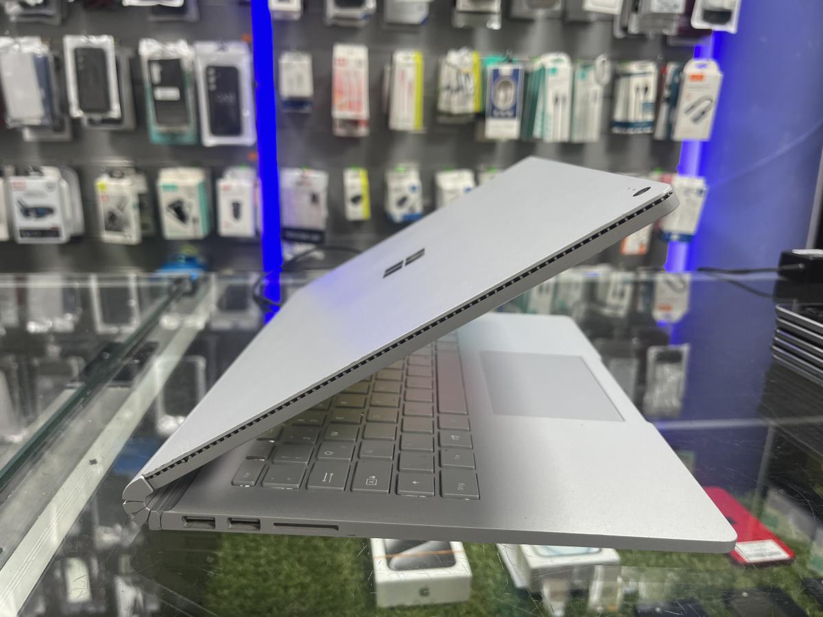 Microsoft Surface Book 13.5" 3000x2000 i5-6300U 2.40GHz 8GB  256GB 2in1 érintőkijelzős notebook /tablet, ezüst szinben