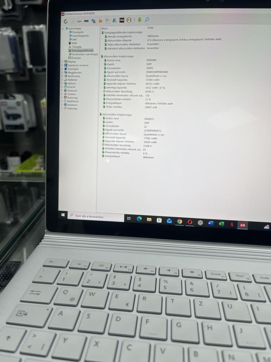 Microsoft Surface Book 13.5" 3000x2000 i5-6300U 2.40GHz 8GB  256GB 2in1 érintőkijelzős notebook /tablet, ezüst szinben