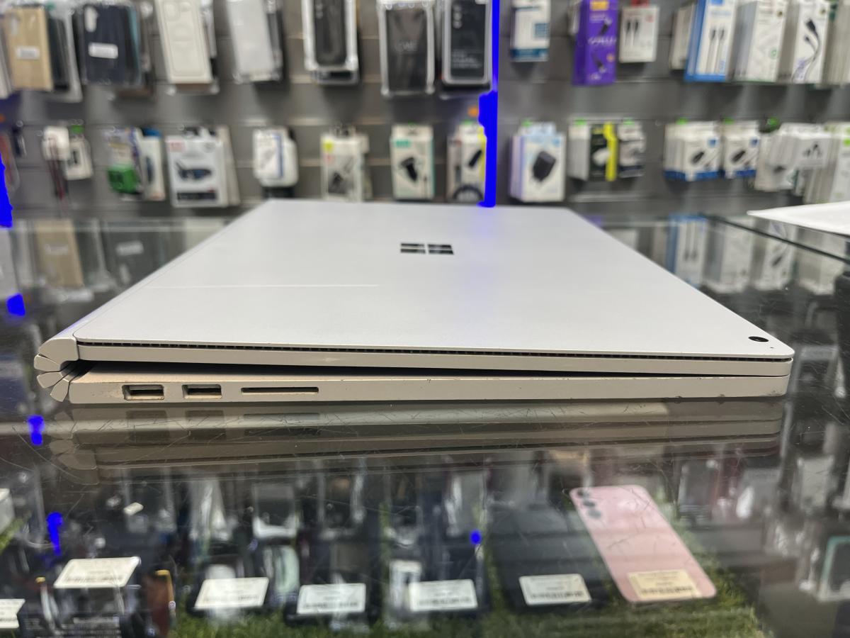 Microsoft Surface Book 2 15 , 15"  3240 x 2160 i7-8650U  16GB / 1TB SSD GTX1060 , 2in1 &eacute;rintőkijelzős notebook /tablet, ez&uuml;st szinben, haszn&aacute;lt