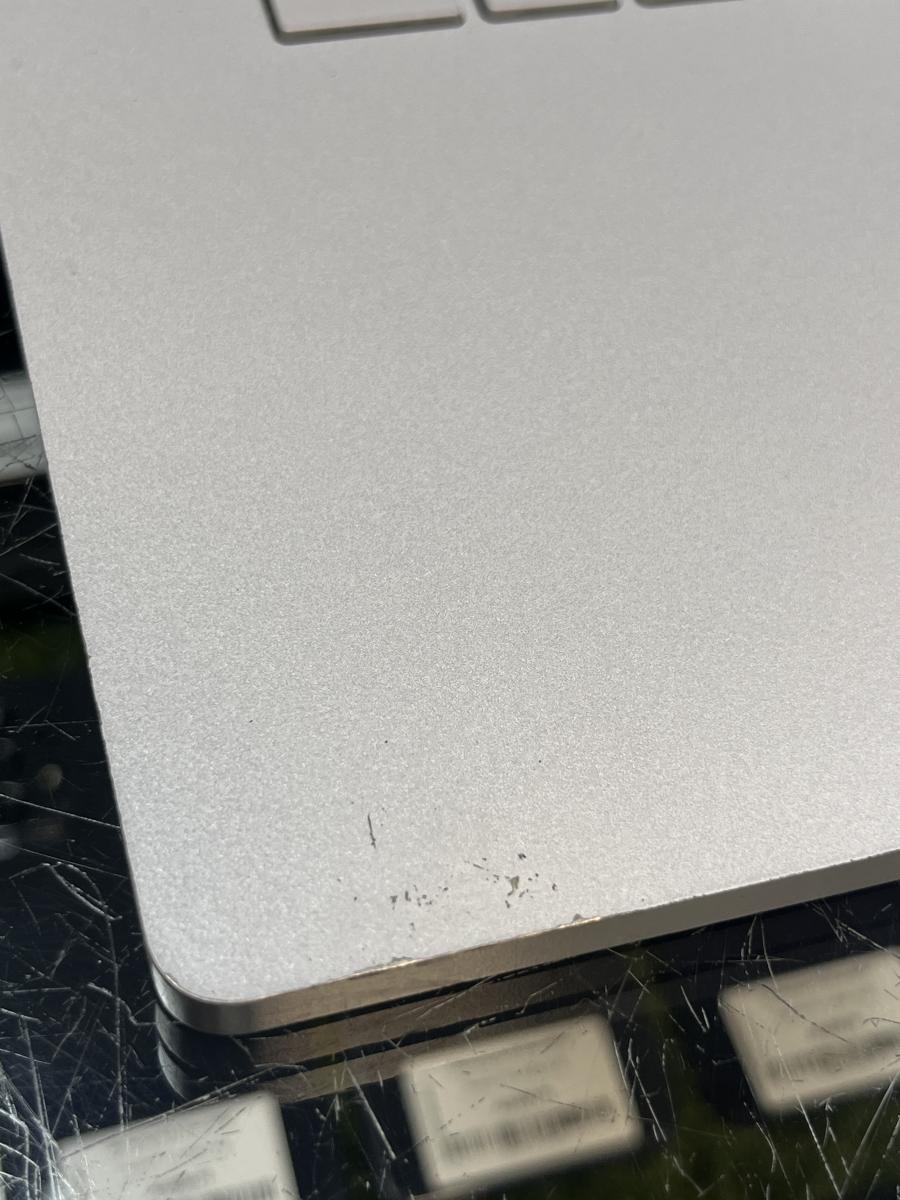 Microsoft Surface Book 2 15 , 15"  3240 x 2160 i7-8650U  16GB / 1TB SSD GTX1060 , 2in1 &eacute;rintőkijelzős notebook /tablet, ez&uuml;st szinben, haszn&aacute;lt