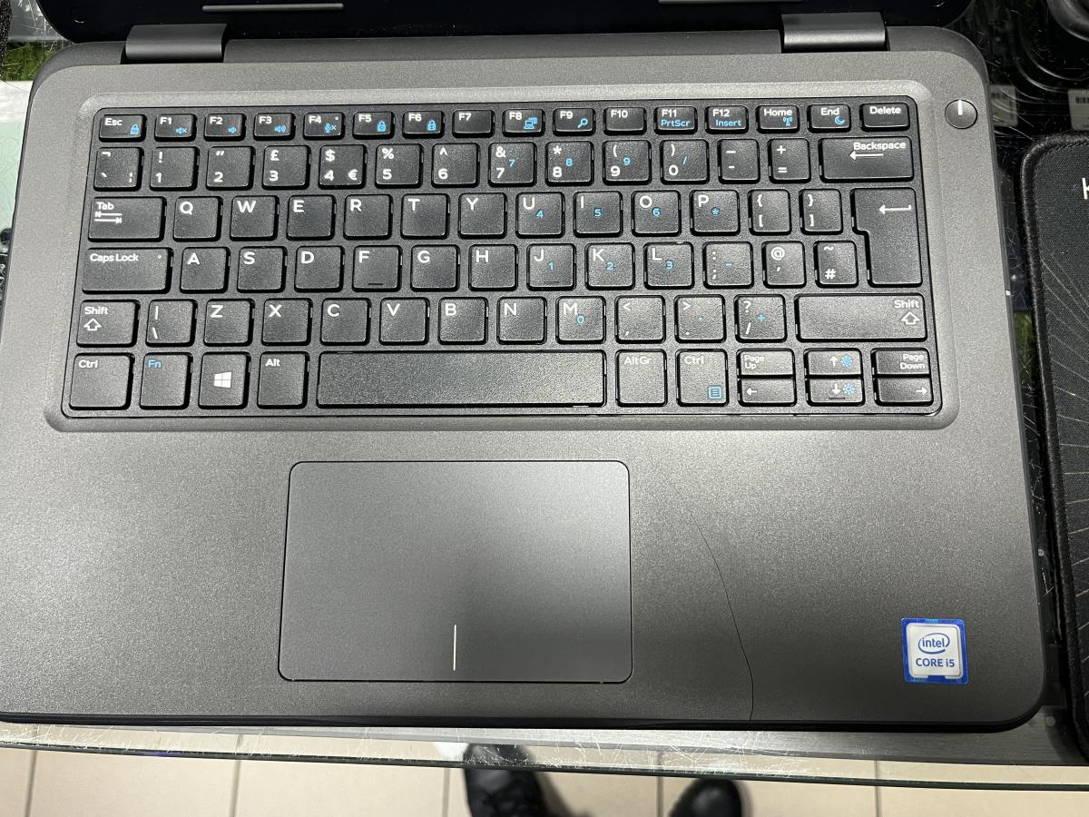 DELL Latitude 3310 13.2"HD i5-8265U 1.60GHz 8GB 250GB Win11 Fel&uacute;j&iacute;tott Notebook