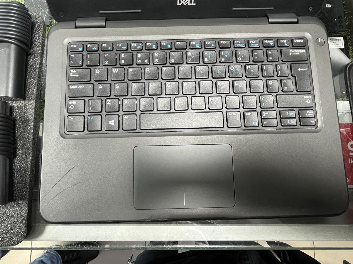 DELL Latitude 3310 13.2"HD I3-8145U 2.10GHz 8GB 250GB Win11 Fel&uacute;j&iacute;tott Notebook