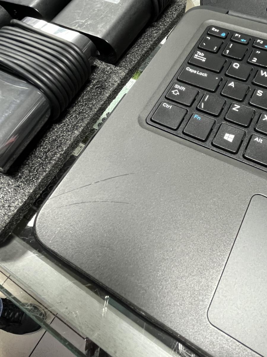 DELL Latitude 3310 13.2"HD I3-8145U 2.10GHz 8GB 250GB Win11 Fel&uacute;j&iacute;tott Notebook