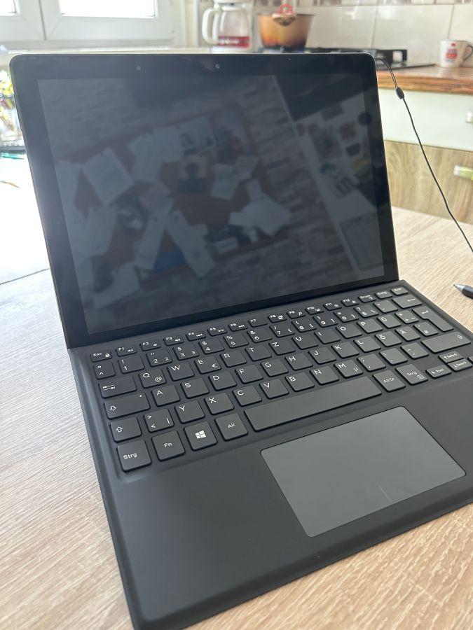 DELL Latitude 5290 2-in-1 12.3" FHD Erintőkijelzős Laptop / Windows 10 Tablet lecsatolható billentyűzettel