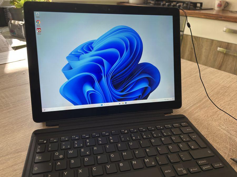 DELL Latitude 5290 2-in-1 12.3" FHD Erintőkijelzős Laptop / Windows 10 Tablet lecsatolható billentyűzettel