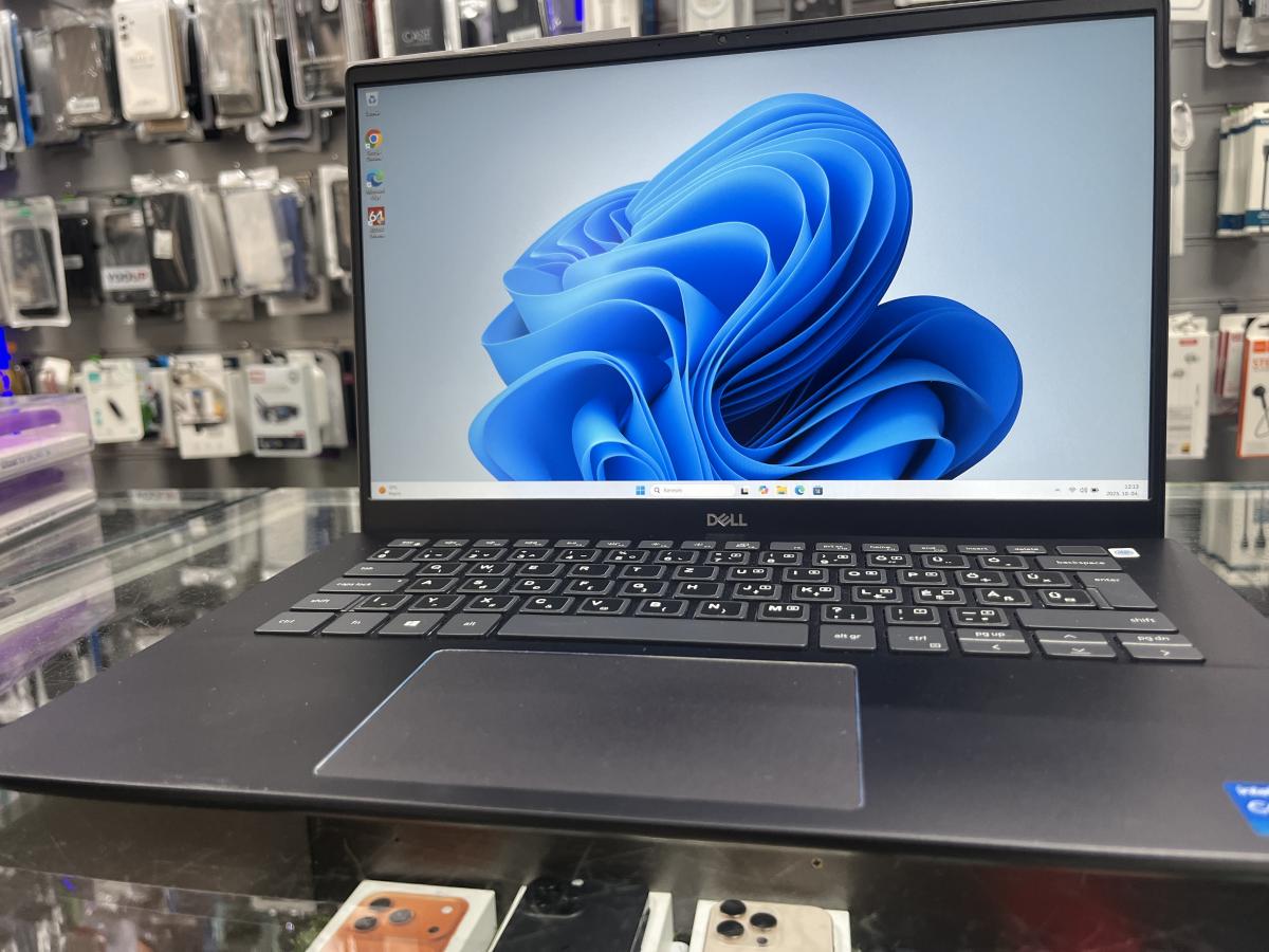 DELL VOSTRO 5402 14.0"FHD I5-1135G7 (11.gen) 2.40 GHz 8GB/512GB NVME SSD Windows 11 Pro