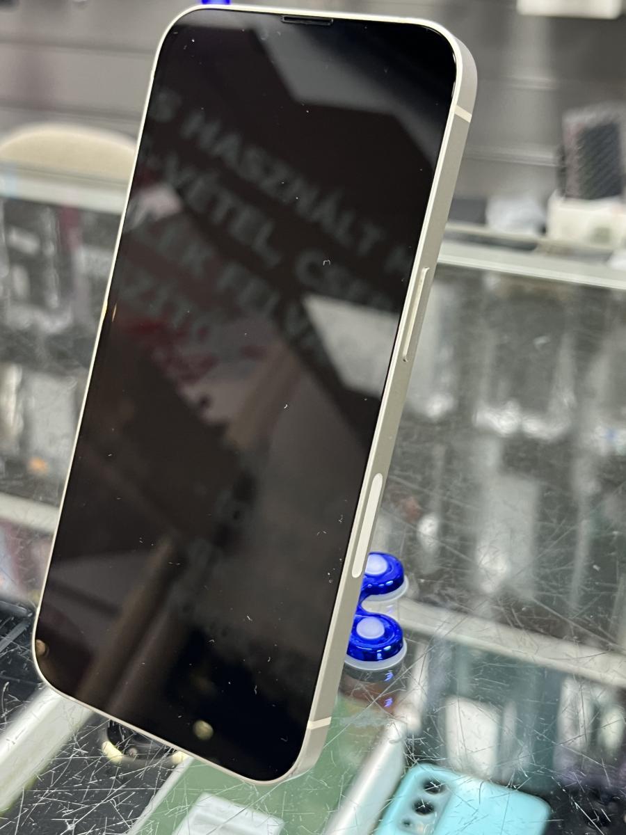 Iphone 13 128GB Fehér Független Mobiltelefon, használt
