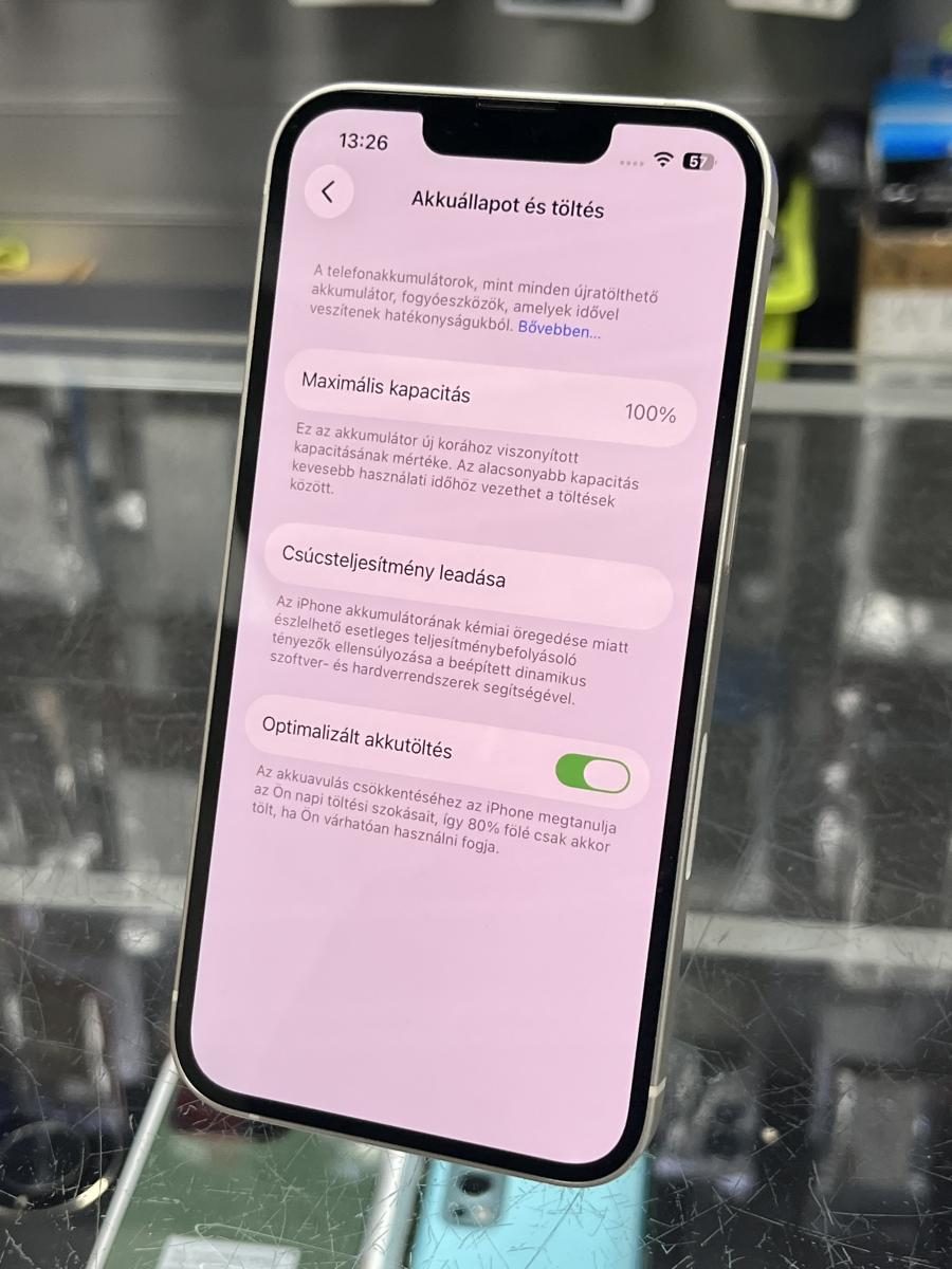Iphone 13 128GB Fehér Független Mobiltelefon, használt