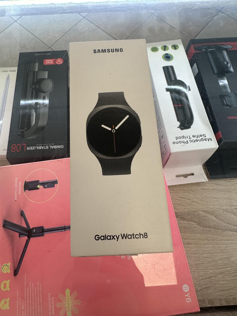 Samsung Galaxy Watch8 44mm LTE (SM-L335) Okos&oacute;ra, Grafit, haszn&aacute;lt
