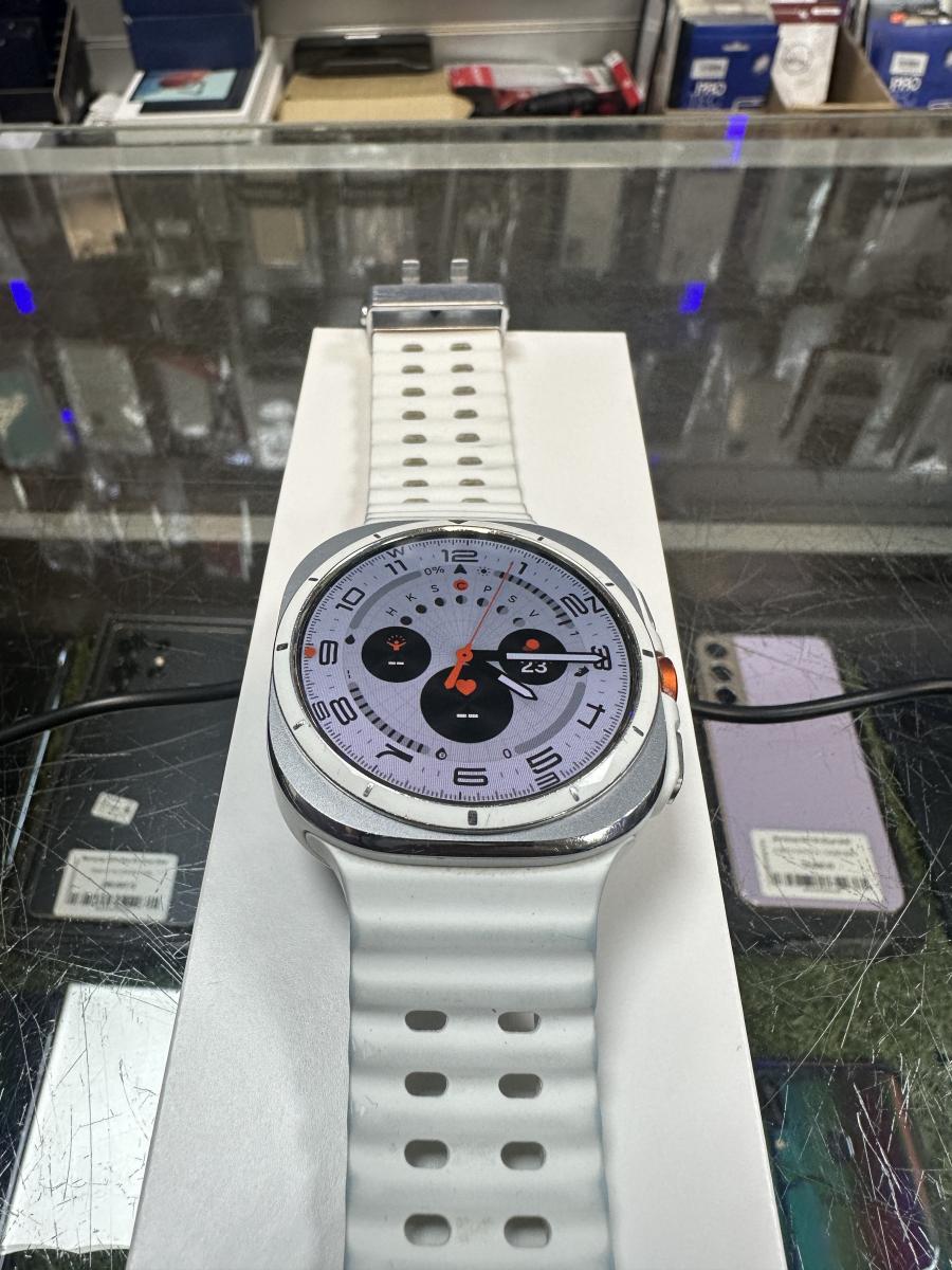 Samsung Galaxy Watch Ultra 64GB (2025) 47mm LTE Okos&oacute;ra, Tit&aacute;nfeh&eacute;r, haszn&aacute;lt 