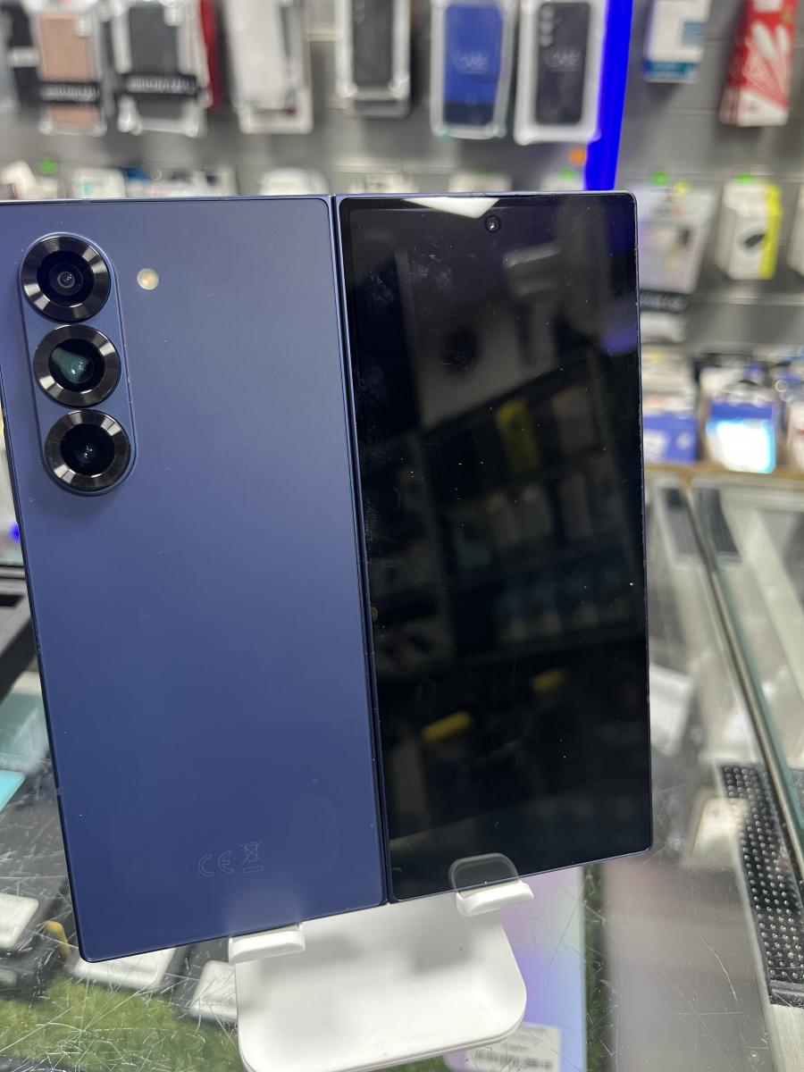 Samsung Galaxy Z Fold6 NAVY 256GB Mobiltelefon, Használt 