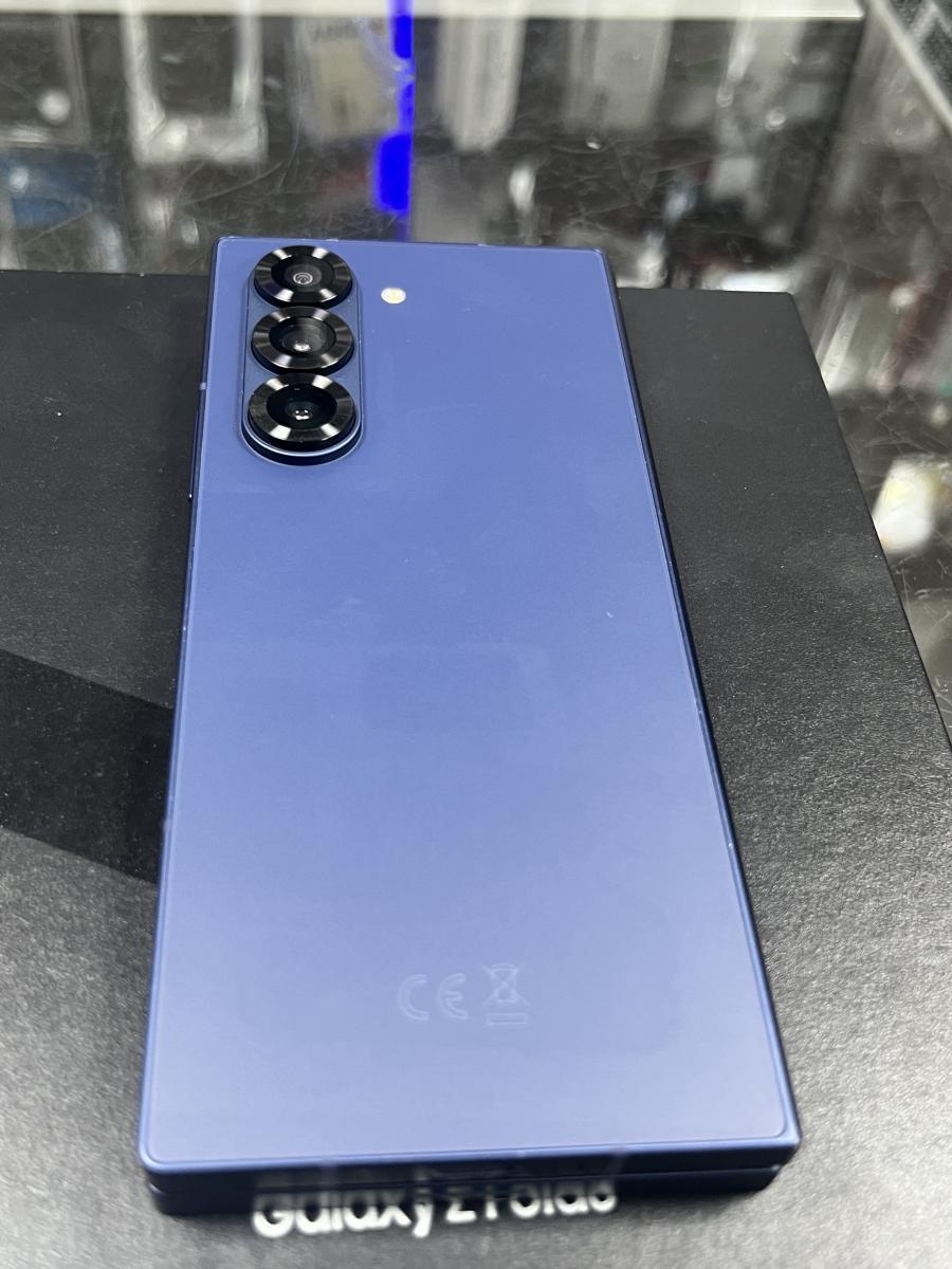 Samsung Galaxy Z Fold6 NAVY 256GB Mobiltelefon, Használt 