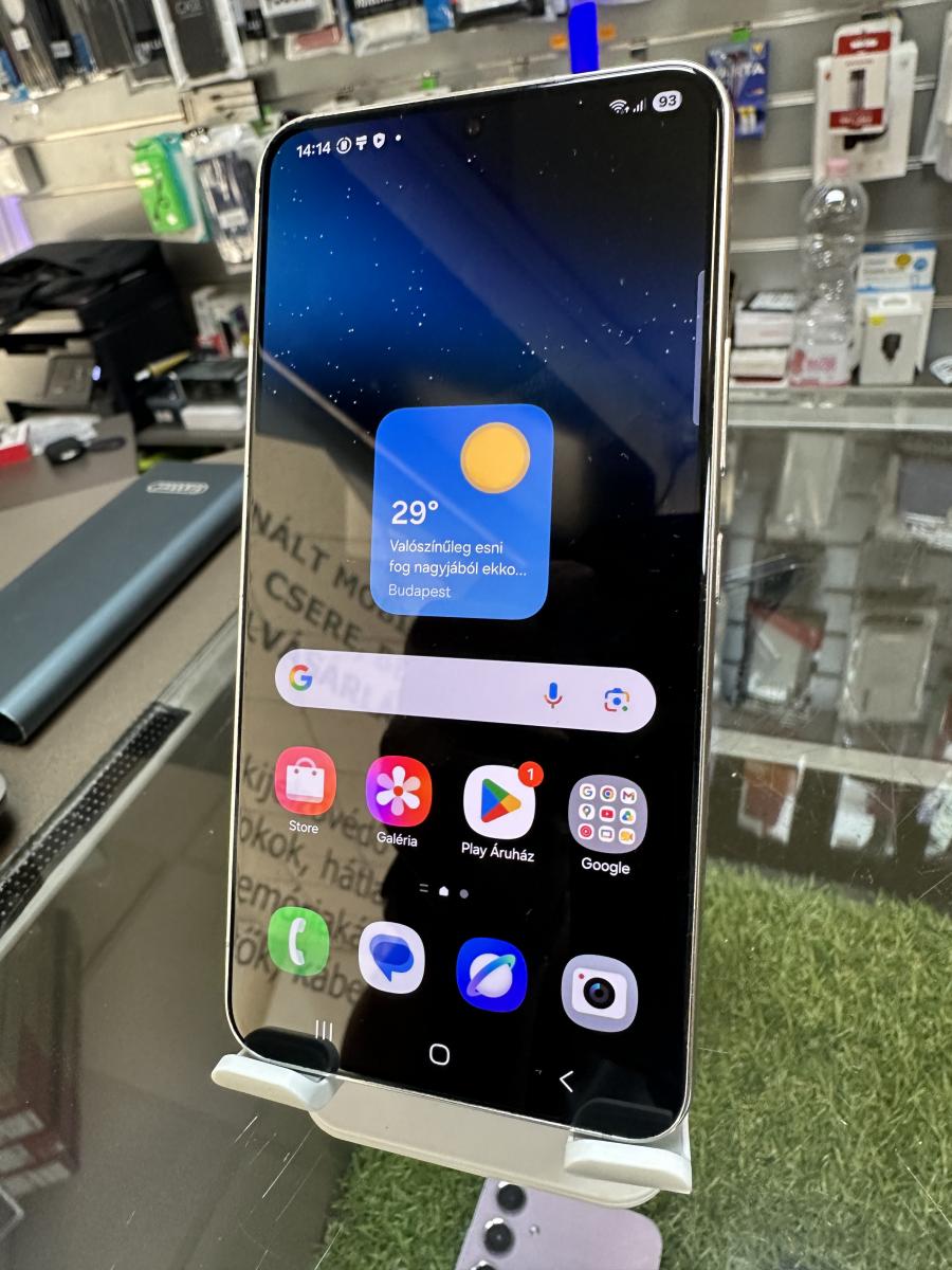 Samsung Galaxy S22 128GB 8GB RAM SM-S901B/DS silver/feh&eacute;r