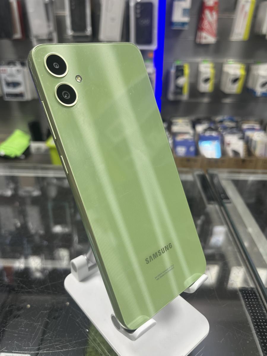 Samsung Galaxy A05 64GB 4GB RAM Dual (SM-A055) VILÁGOS ZÖLD Mobiltelefon, HASZNÁLT -