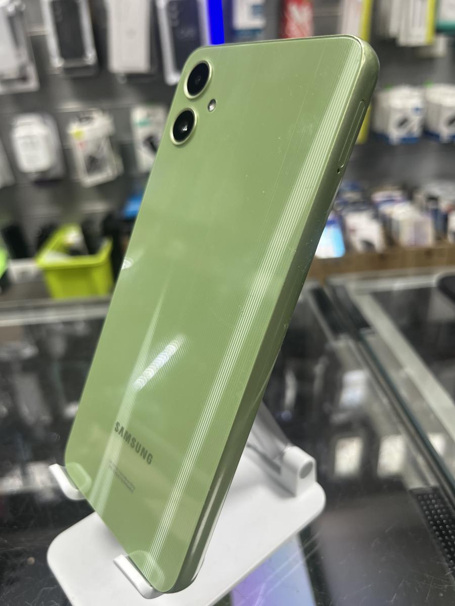 Samsung Galaxy A05 64GB 4GB RAM Dual (SM-A055) VILÁGOS ZÖLD Mobiltelefon, HASZNÁLT -