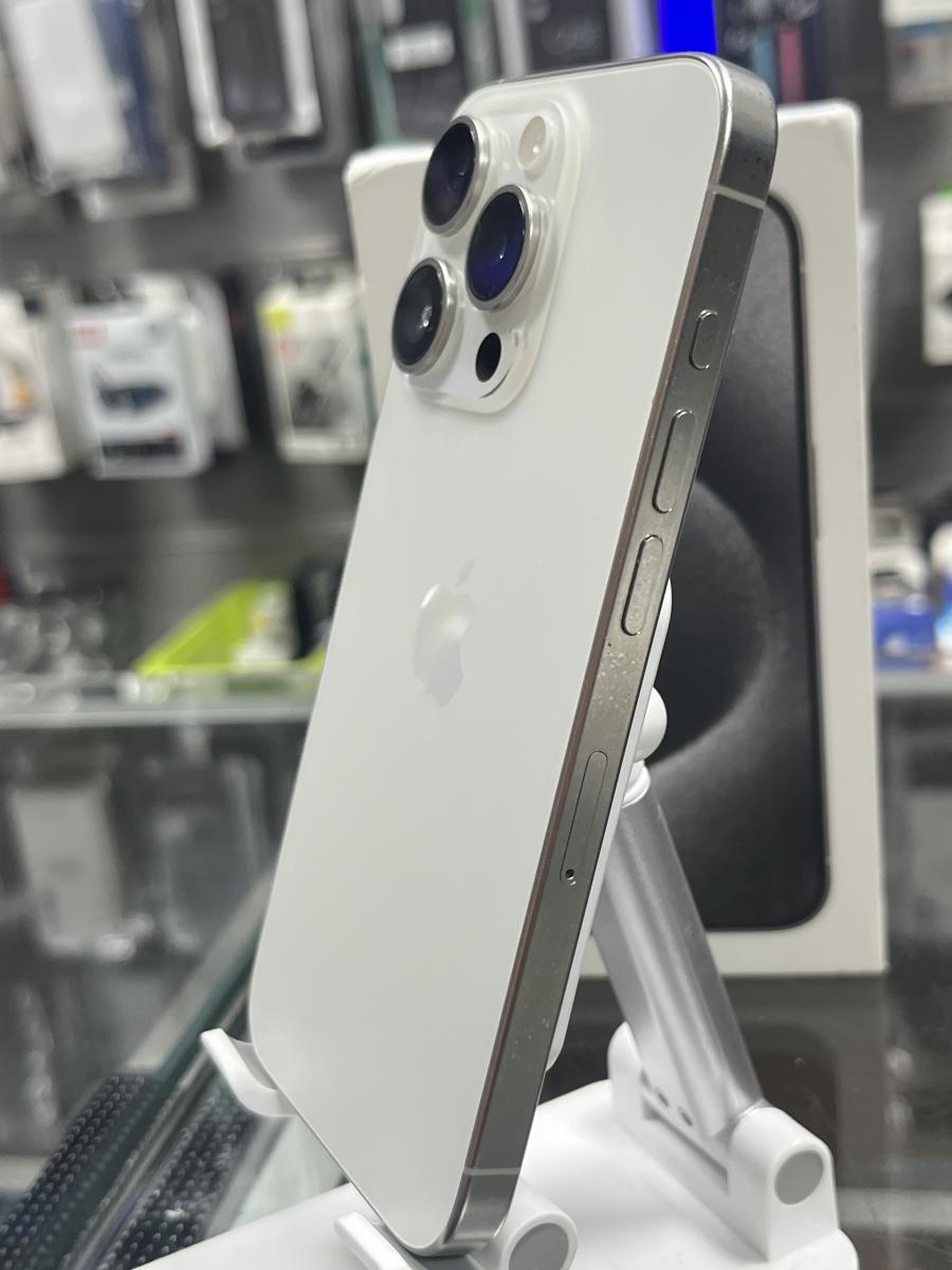 iPhone 15 PRO 128GB 5G Fehér Mobiltelefon 