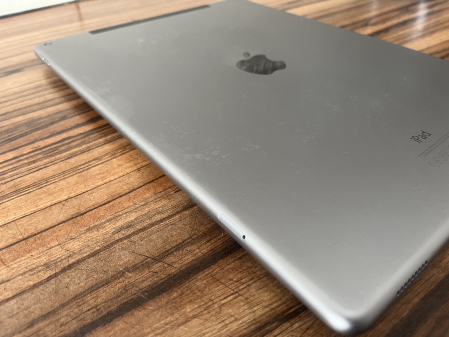 iPad Pro 12.9 1. Gen 2015 (Wi-Fi+Cellular 256GB space gray