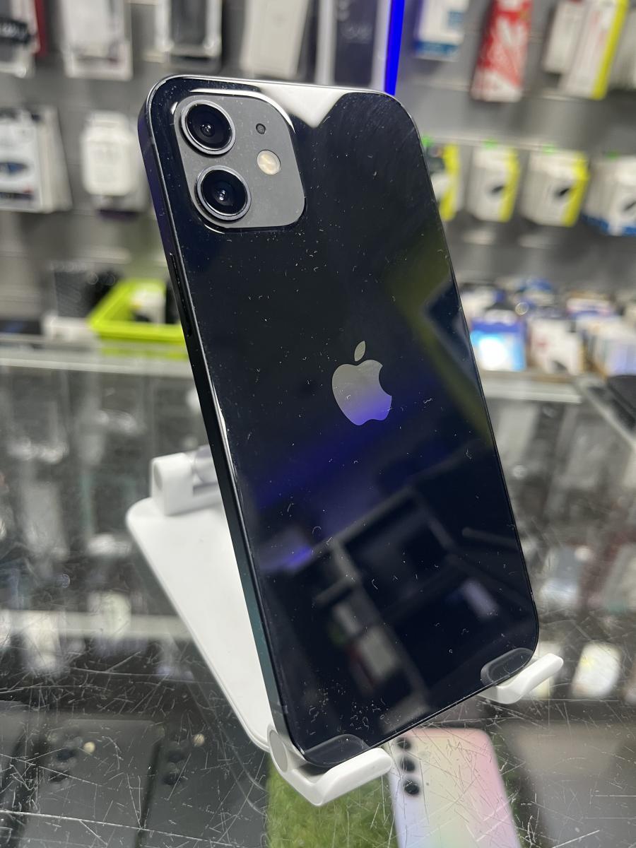 iPhone 12  64GB Black Mobiltelefon, HASZNÁLT