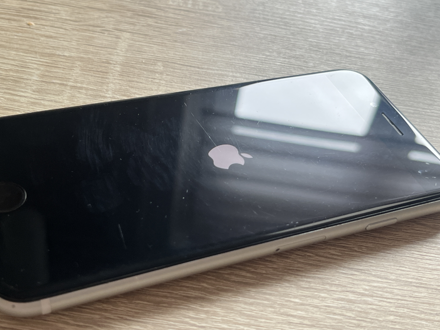 iPhone SE 2. Gen 2020 64GB fehér Mobiltelefon 