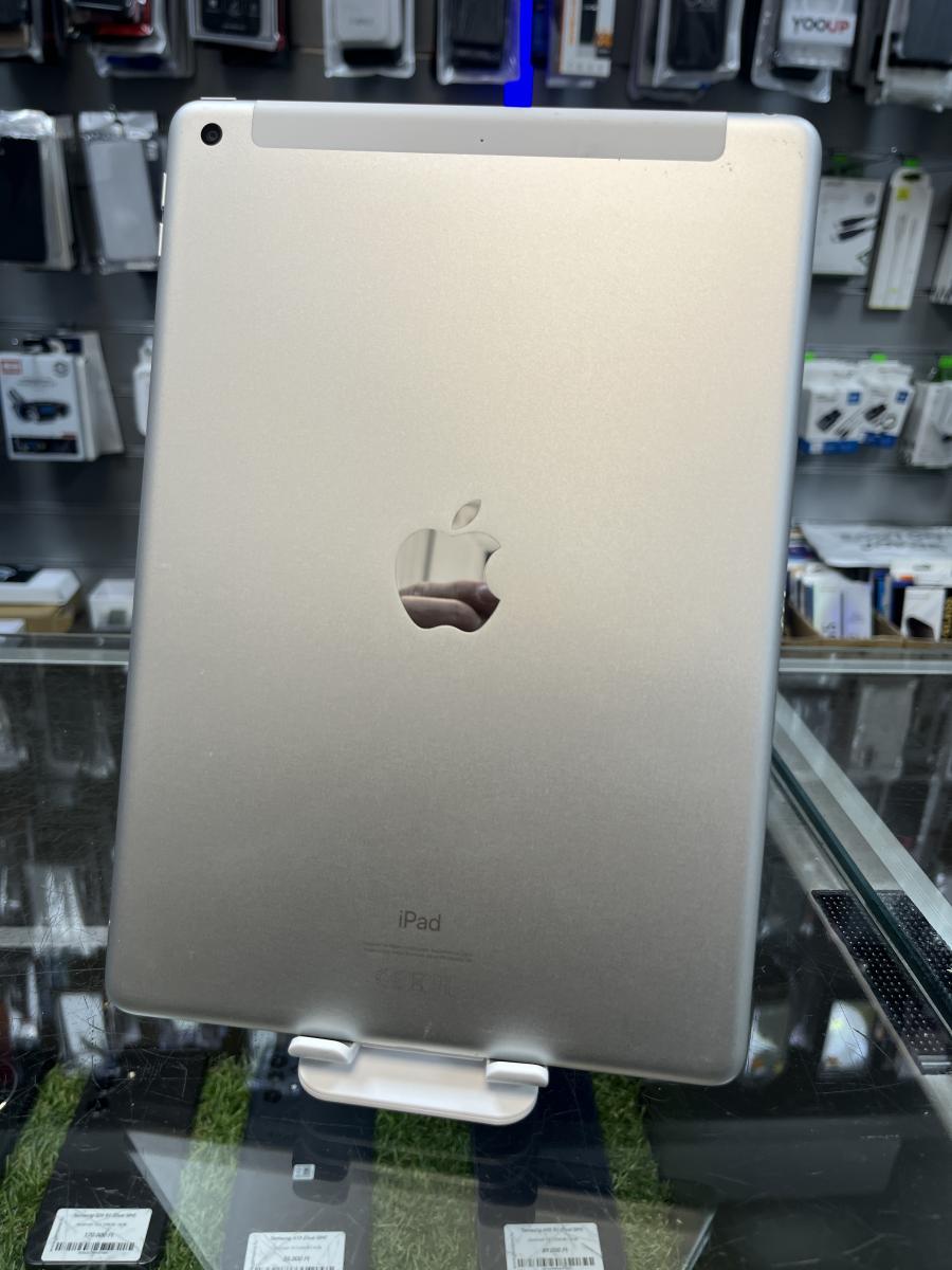  iPad 8. Gen 10,2 2020 Wi-Fi+Cellular 128GB Silver, haszn&aacute;lt