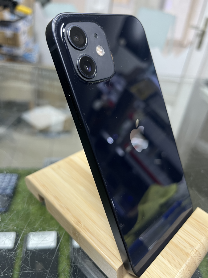 iPhone 12  64GB Black Mobiltelefon