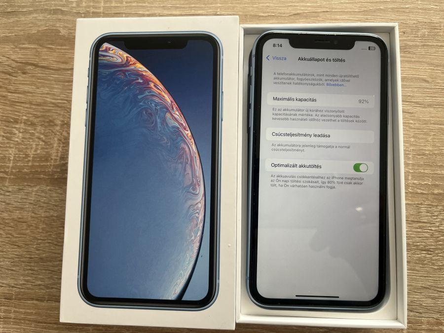 iPhone XR  64GB világoskék Mobiltelefon 