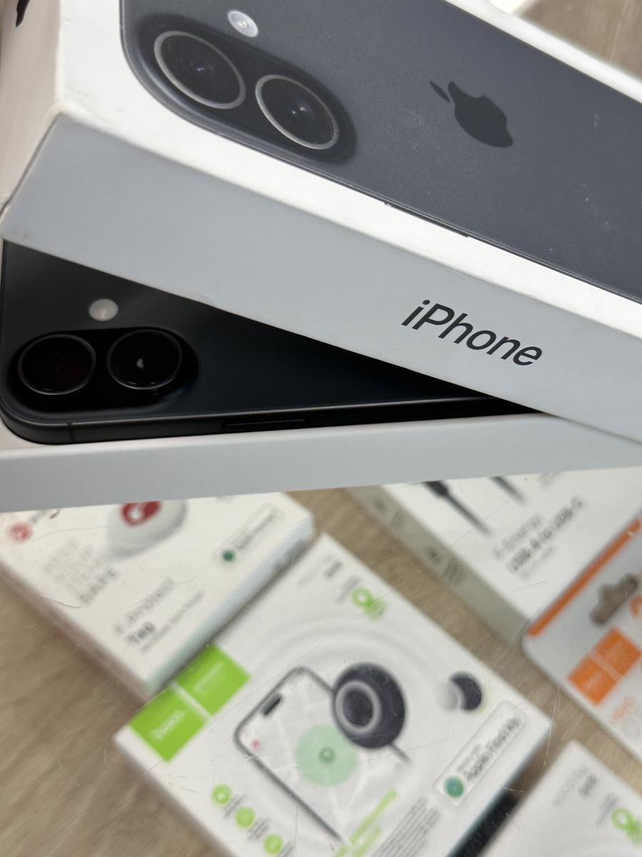 Apple iPhone 17 256GB mobiltelefon fekete