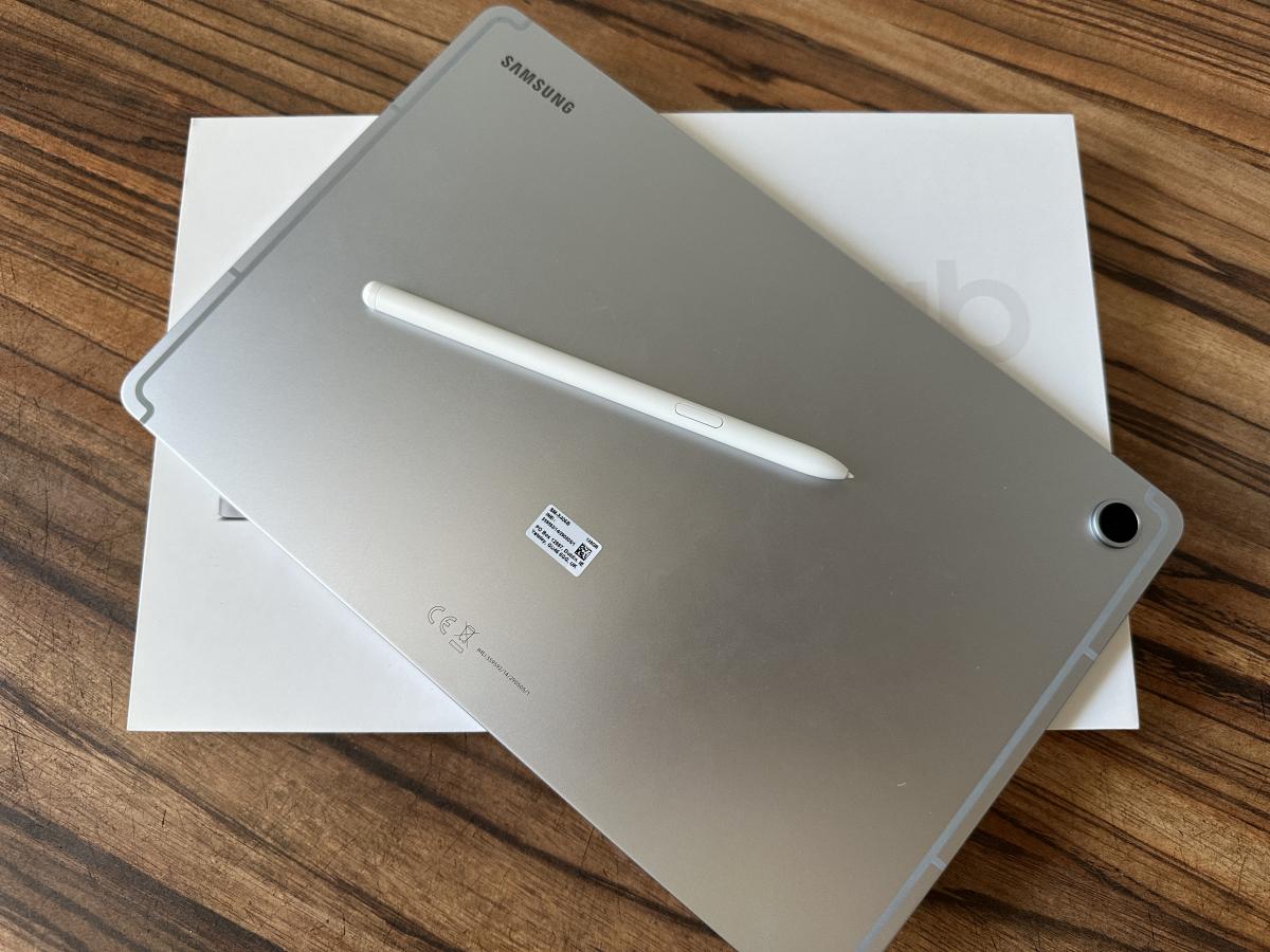 Samsung Galaxy Tab S10 Lite 5G+ 6/128GB T&aacute;blag&eacute;p+ S Pen (SM-X406B), HASZN&Aacute;LT , silver