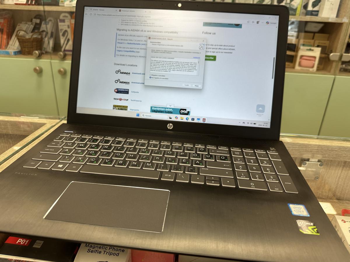HP Pavilion Power - 15-cb060sa 15" i5-7300HQ 16GB/500GB GTX1050/2GB fel&uacute;jitott notebook