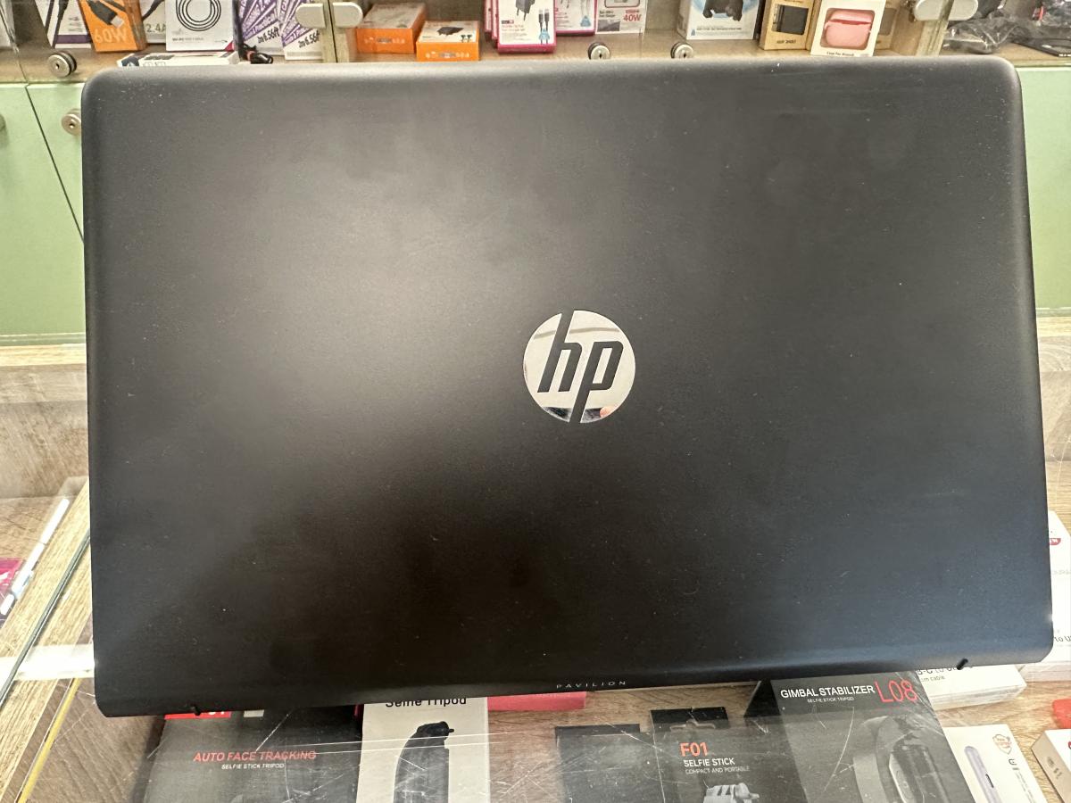 HP Pavilion Power - 15-cb060sa 15" i5-7300HQ 16GB/500GB GTX1050/2GB fel&uacute;jitott notebook