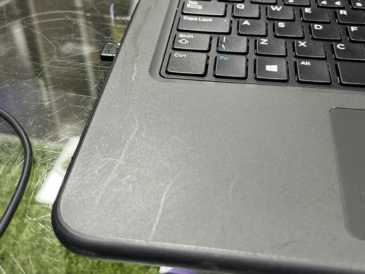 DELL Latitude 3310 13.2"HD I3-8145U 2.10GHz 8GB 250GB Win11 Fel&uacute;j&iacute;tott Notebook