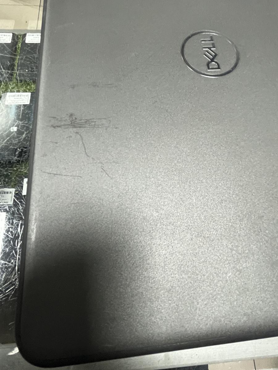 DELL Latitude 3310 13.2"HD i5-8265U 1.60GHz 8GB 250GB Win11 Fel&uacute;j&iacute;tott Notebook