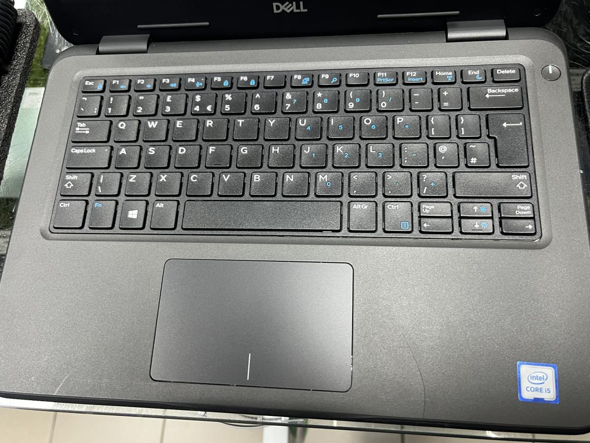 DELL Latitude 3310 13.2"HD i5-8265U 1.60GHz 8GB 250GB Win11 Fel&uacute;j&iacute;tott Notebook