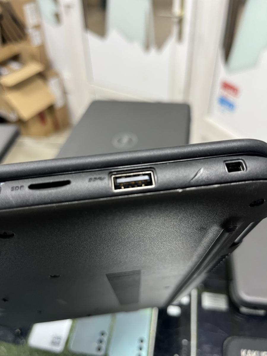 DELL Latitude 3310 13.2"HD i5-8265U 1.60GHz 8GB 250GB Win11 Fel&uacute;j&iacute;tott Notebook