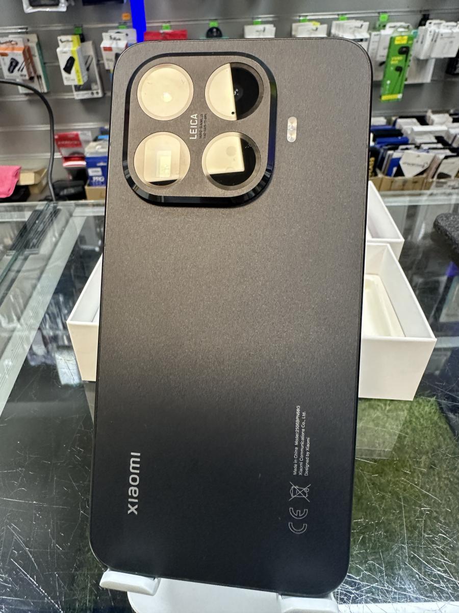 Xiaomi 15T PRO 256GB 12GB RAM Fekete, 2506BPN68G, haszn&aacute;lt mobiltelefon 