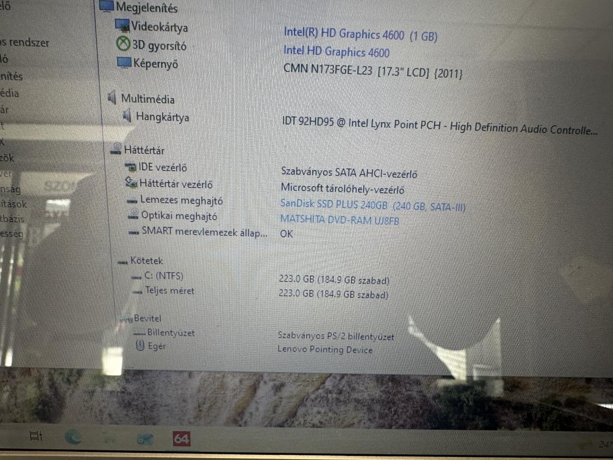 Lenovo IDEAPAD Z710 17" FHD i5-4210M 16GB 256GB SSD, DVD ir&oacute;, Win10Home, felujitott notebook