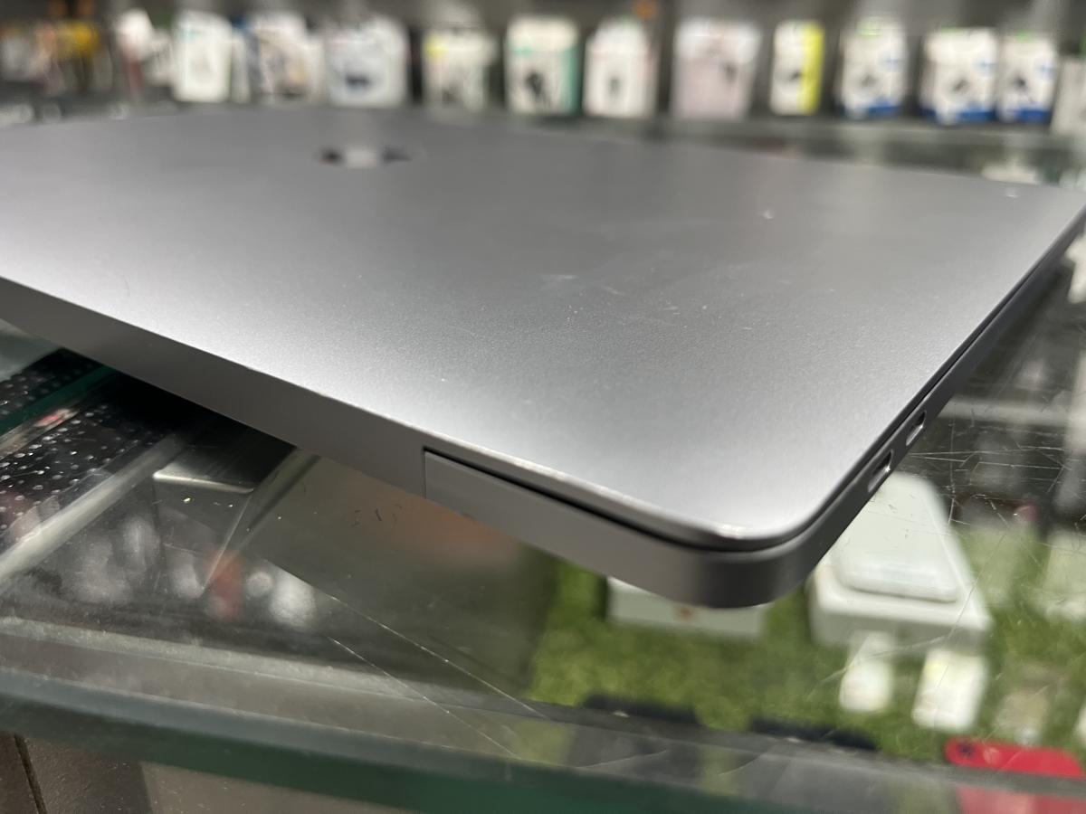 Apple MacBook Pro 16" Retina  2019 i7-9750H 2.60GHz  16GB 1TB SSD  RADEON PRO 5300M , Space gray , US KEY