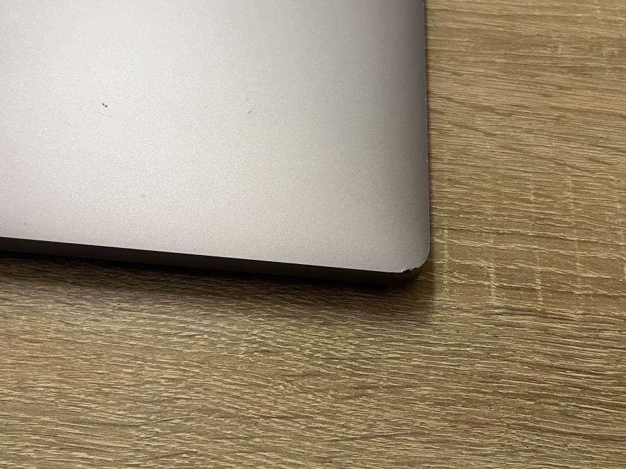 Apple MacBook Pro 16" Retina  2019 i7-9750H 2.60GHz  16GB 500GB SSD  RADEON PRO 5300M , Space gray