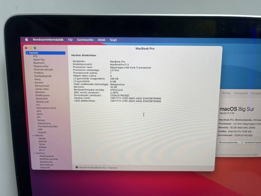 Apple MacBook Pro 15" Retina Mid 2014  i7-4870HQ  2.0GHz 16GB (2x8GB ) / 128GB SSD ezüst 