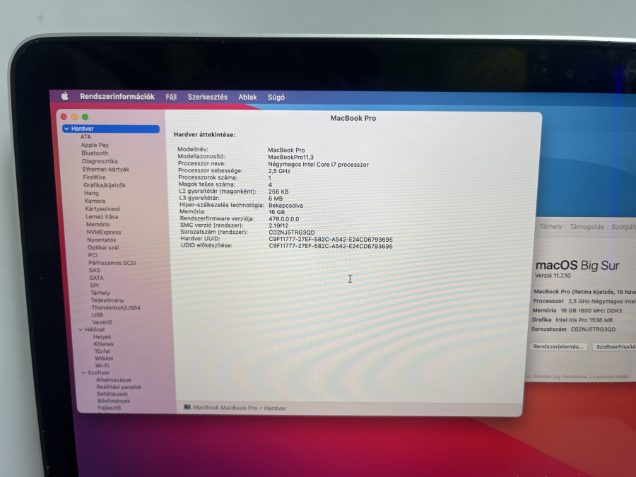 Apple MacBook Pro 11,3 15" Retina Mid 2014  i7-4870HQ  2.0GHz 16GB (2x8GB ) / 128GB SSD ezüst 
