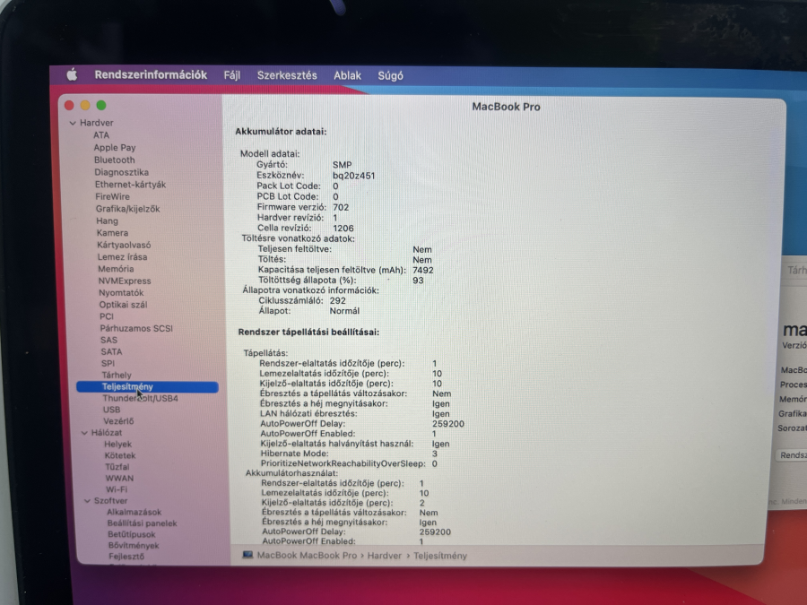 Apple MacBook Pro 11,3 15" Retina Mid 2014  i7-4870HQ  2.0GHz 16GB (2x8GB ) / 128GB SSD ezüst 