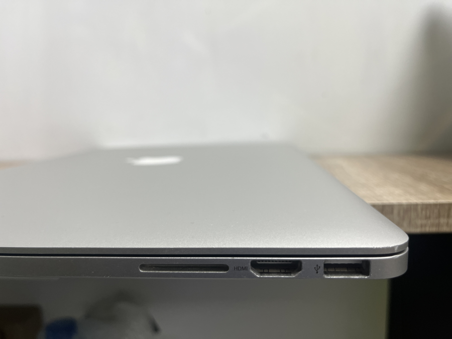 Apple MacBook Pro 11,3 15" Retina Mid 2014  i7-4870HQ  2.0GHz 16GB (2x8GB ) / 128GB SSD ezüst 