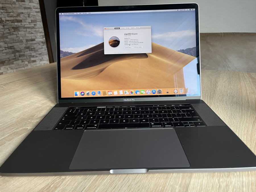 Apple MacBook Pro 15.4" Retina Touchbar Mid 2018 I7-8750H 16GB  / 256 SSD sötétszürke 