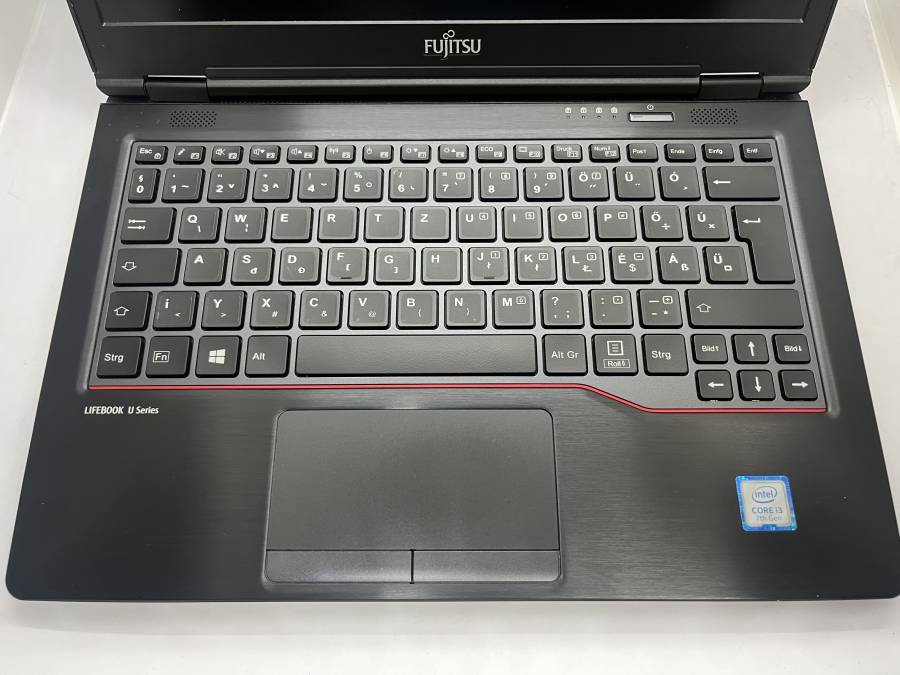 FUJITSU E727 12.5" FHD i3-7100 8GB/250GB SSD Win11, INT Keyboard (Hun matricával) 