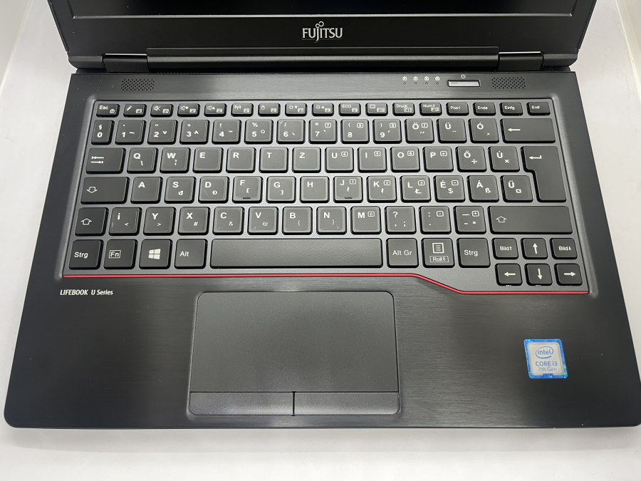 FUJITSU E727 12.5" FHD i3-7100 8GB/250GB SSD Win11, INT Keyboard (Hun matricával) 
