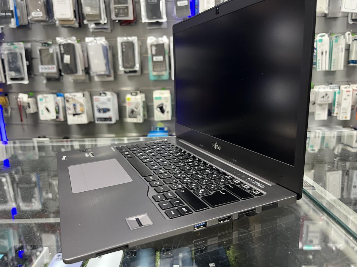 FUJITSU U904 14" QHD+ i5-4300U 10GB RAM 256GB SSD Win10 Pro