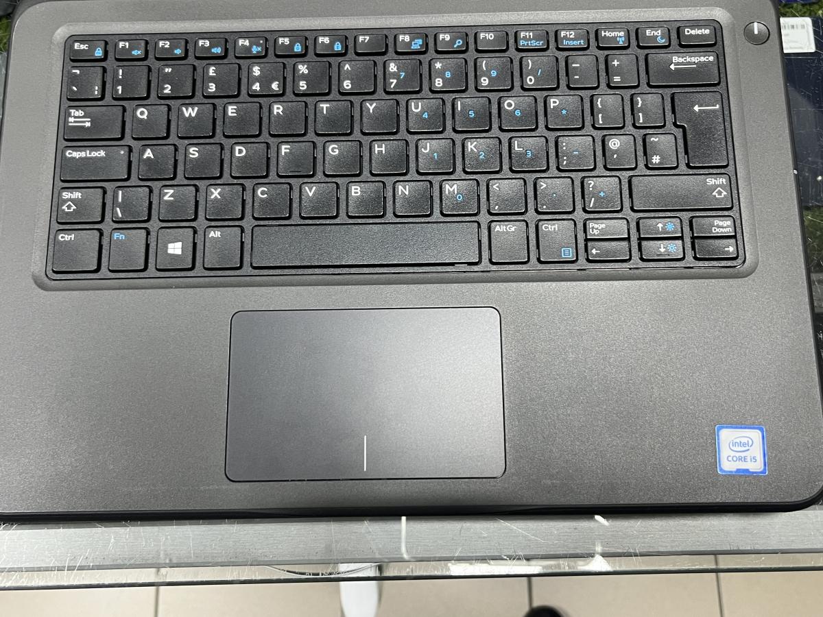 DELL Latitude 3310 13.2"HD i5-8265U 1.60GHz 8GB 250GB Win11 Fel&uacute;j&iacute;tott Notebook