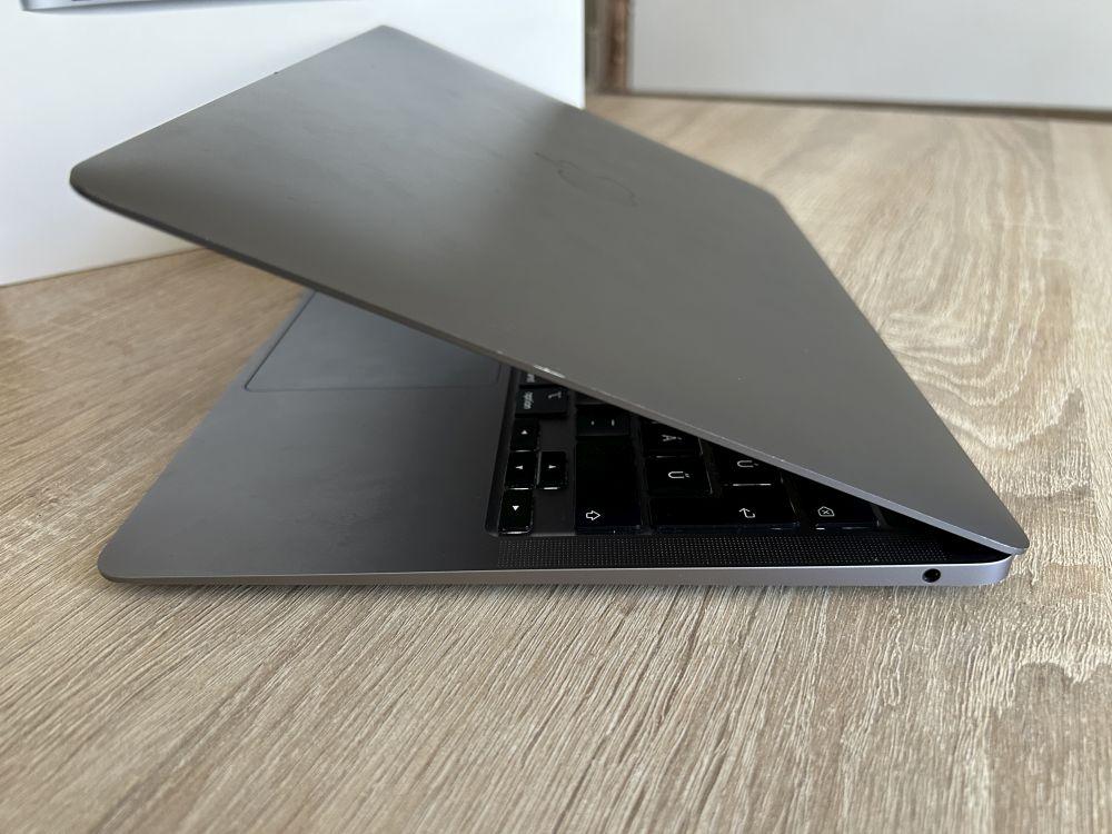 Apple MacBook Air 2020 13" Retina 9,1  Intel I3-1000NG4 1.1GHz 8GB / 256G SSD Space Gray