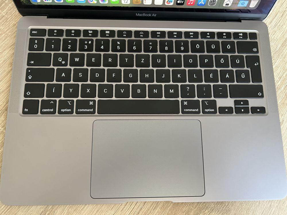 Apple MacBook Air 2020 13" Retina 9,1  Intel I3-1000NG4 1.1GHz 8GB / 256G SSD Space Gray