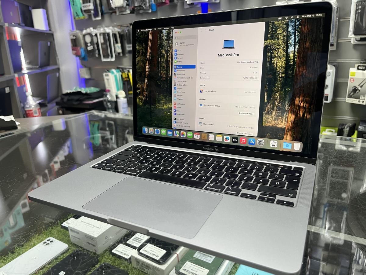 Apple MacBook Pro 13" Retina Touchbar 2020 M1 8/8 Magos CPU 8GB / 256G SSD, Space Gray